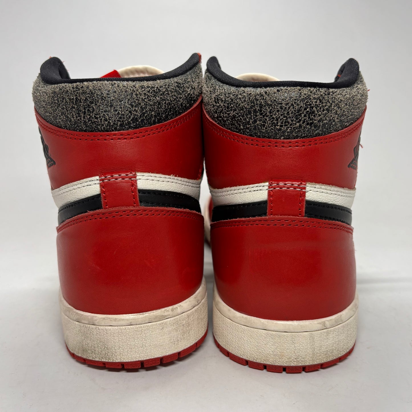 Jordan 1 Chicago Lost and Found Used