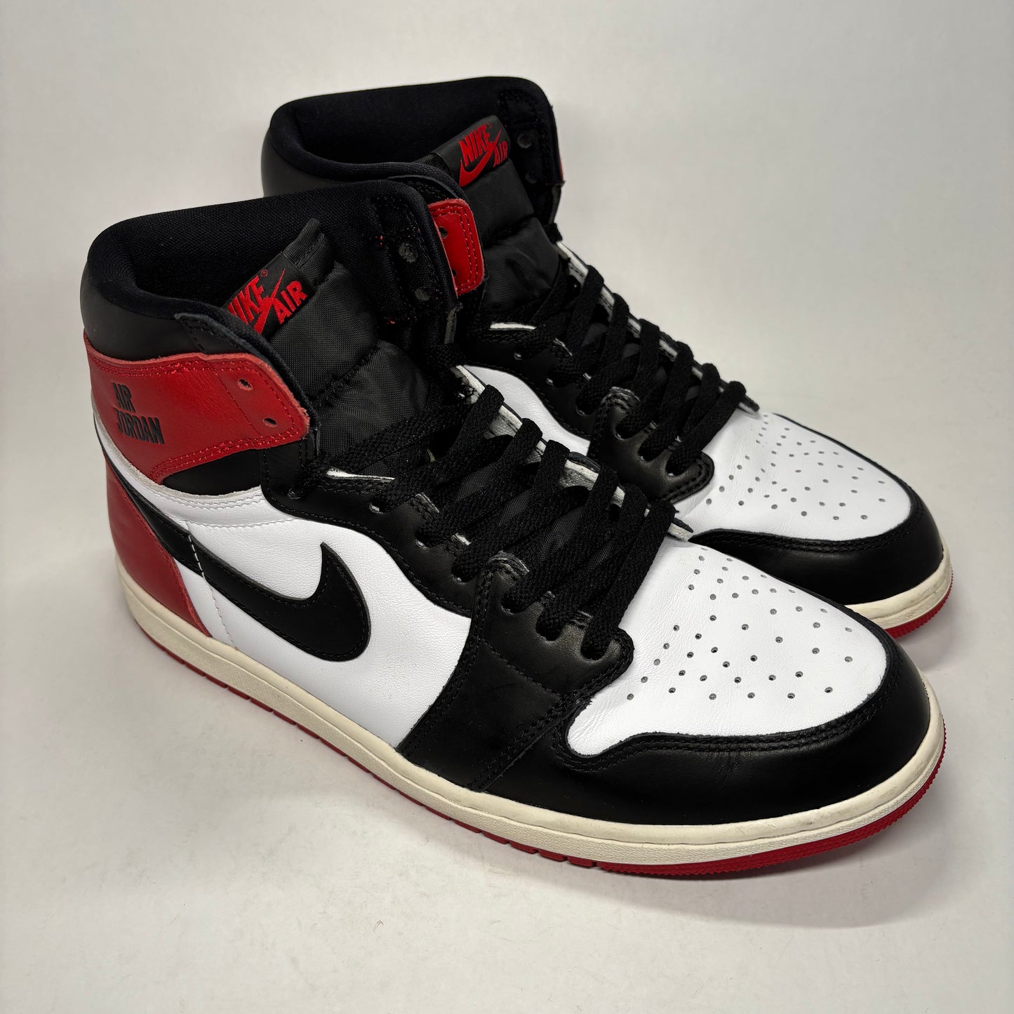 Jordan 1 Reimagined Black Toe Used