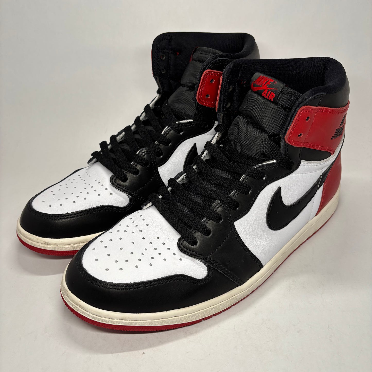 Jordan 1 Reimagined Black Toe Used