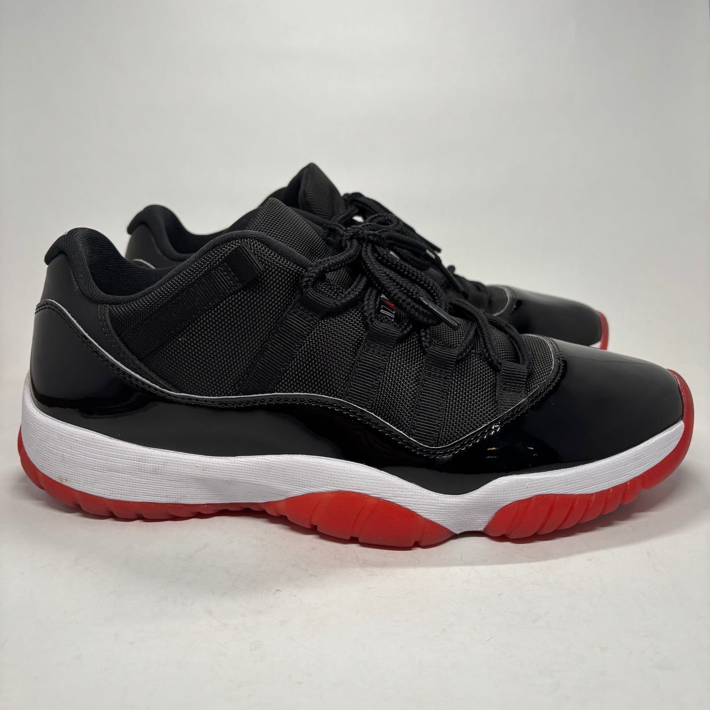 Jordan 11 Low Bred Used