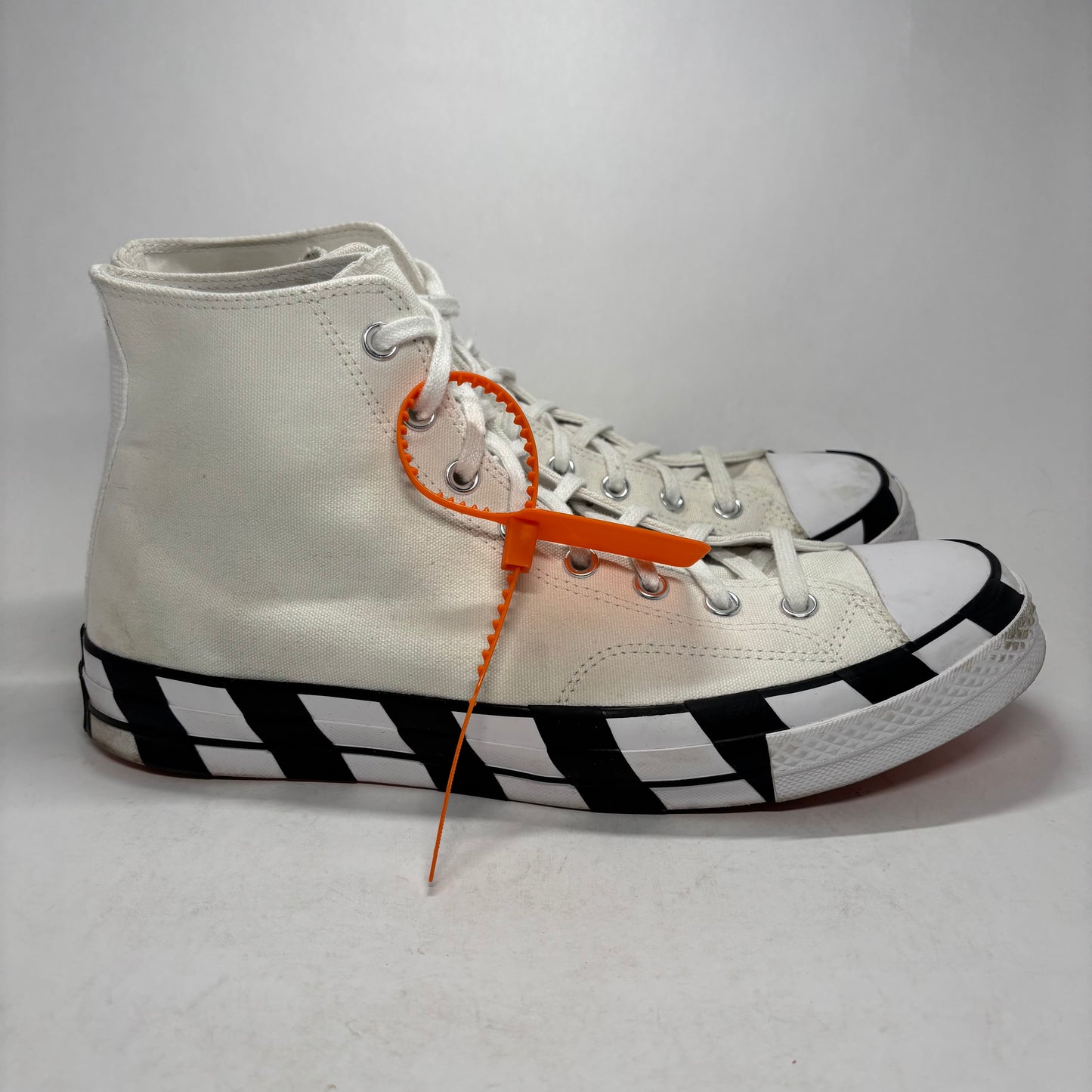 Converse Chuck Taylor Off-White Sz 11.5