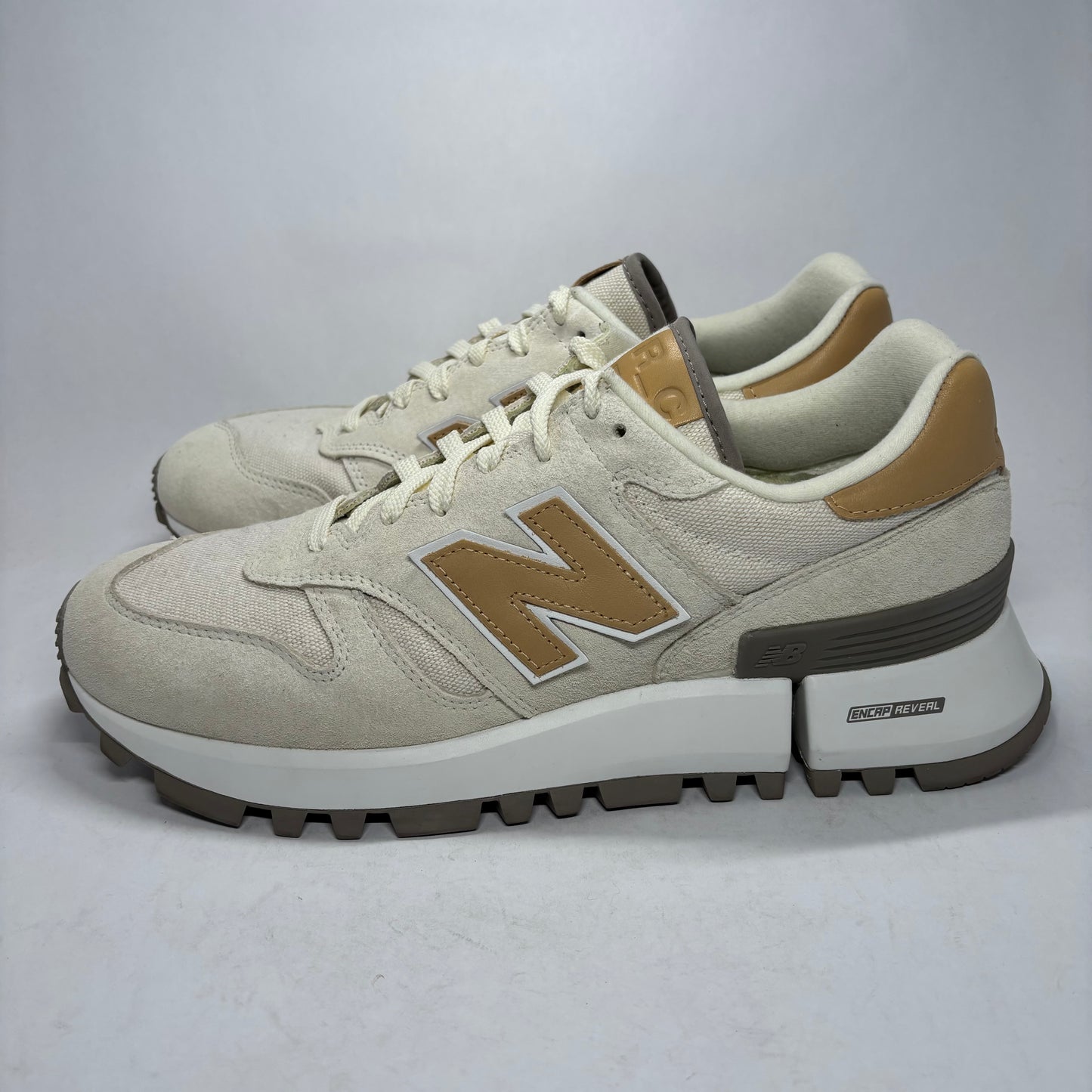 New Balance  Kith Malibu MS 1300 Used Box
