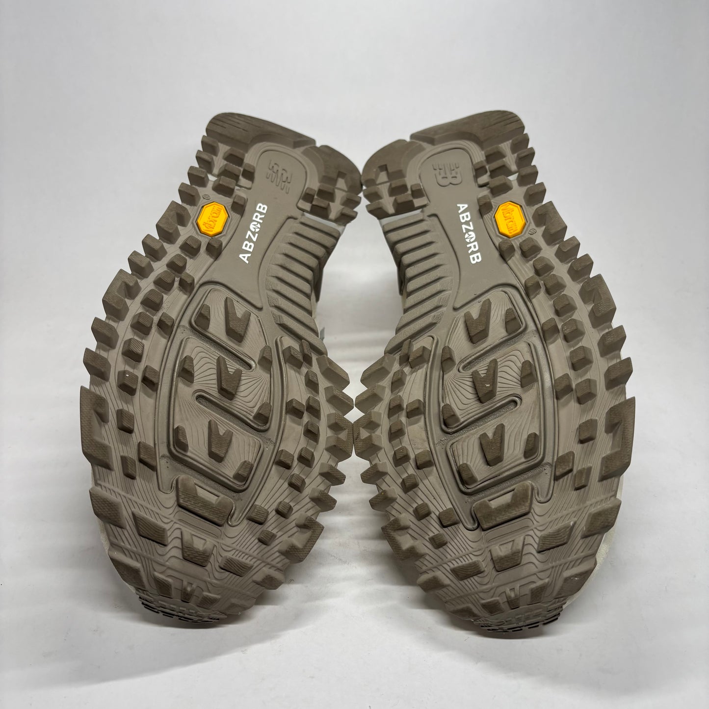 New Balance  Kith Malibu MS 1300 Used Box