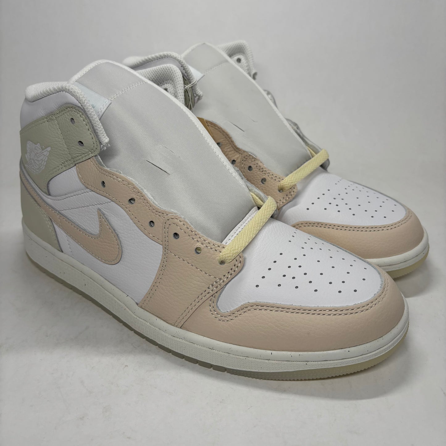 Jordan 1 Mid  White Sea Glass  DS
