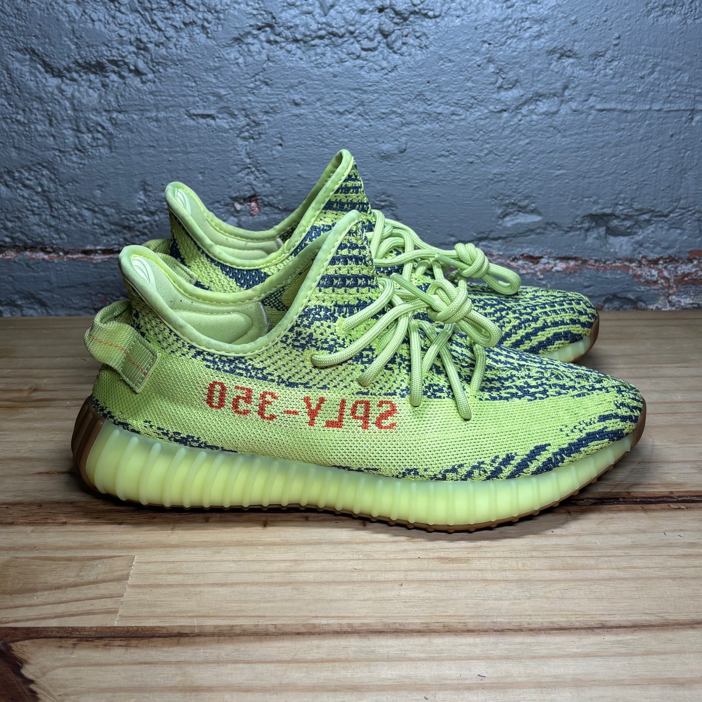 Yeezy 350 Semi Frozen Yellow Used