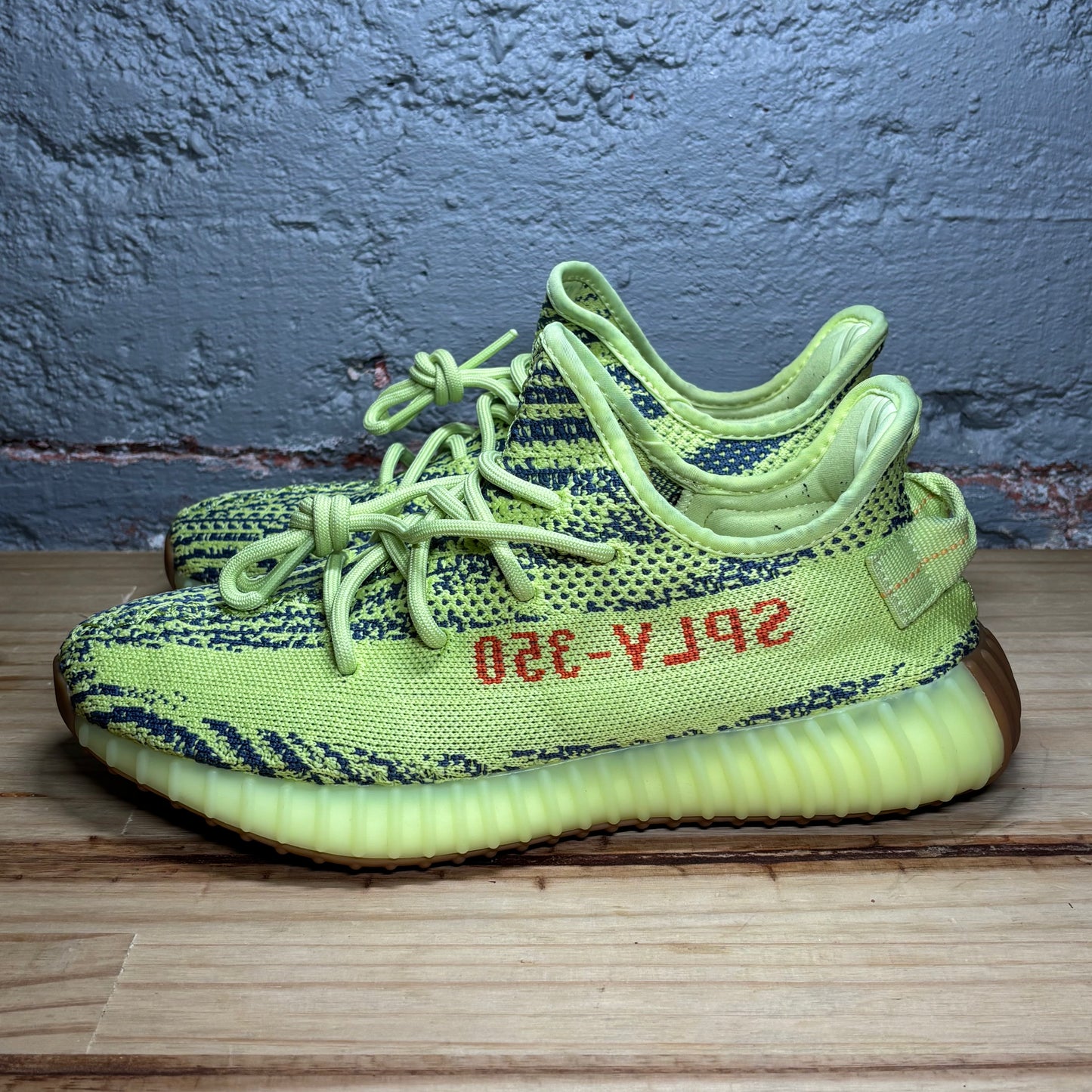 Yeezy 350 Semi Frozen Yellow Used
