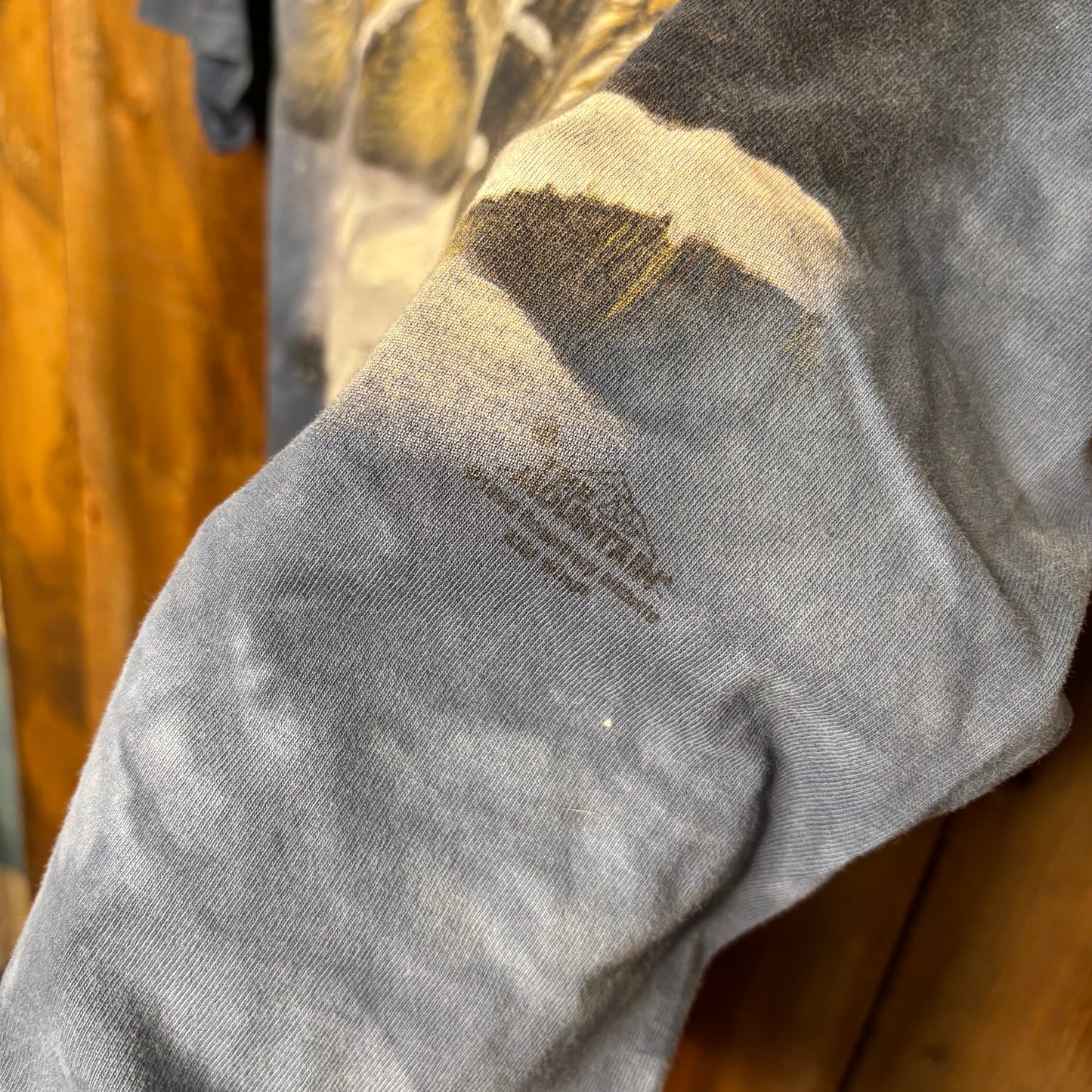 vtg The Mountain Wolves Tee