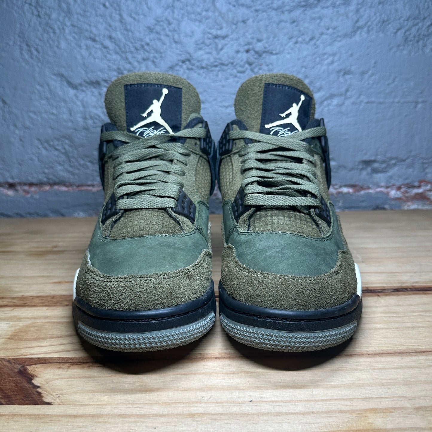 Jordan 4  Craft Medium Olive Used