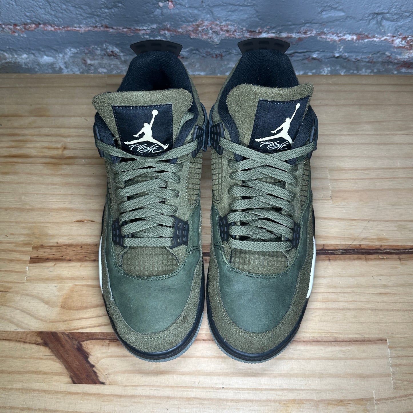 Jordan 4  Craft Medium Olive Used