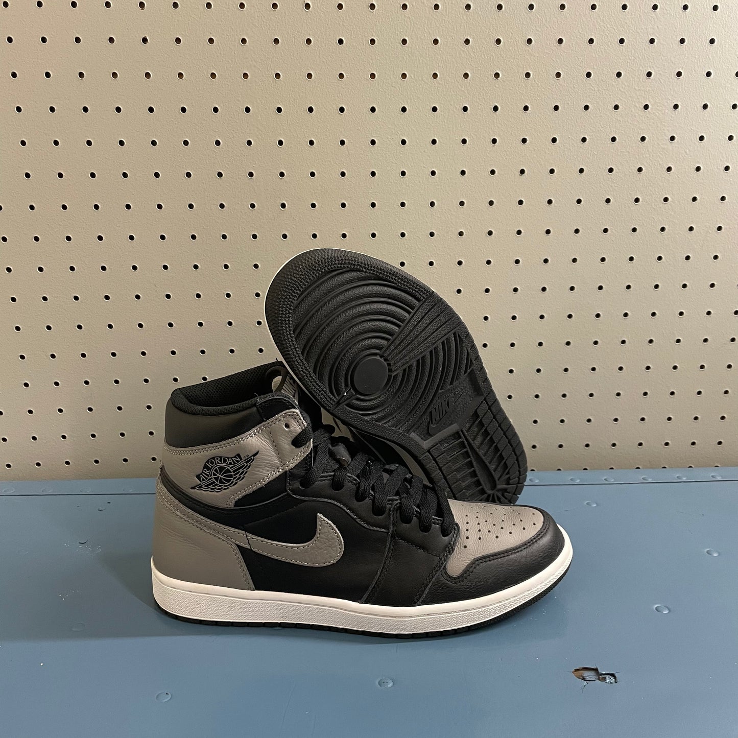 AJ1 Shadow Sz 9